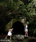 Cover: Jeff Wall (2009) Revised and Expanded Edition - Phaidon Press Ltd