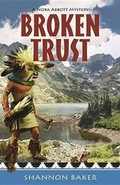 Cover: Broken Trust - Midnight Ink