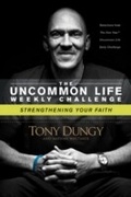 Cover: Strengthening Your Faith - Tyndale Momentum