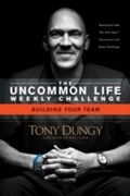 Cover: Building Your Team - Tyndale Momentum