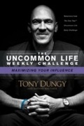 Cover: Maximizing Your Influence - Tyndale Momentum