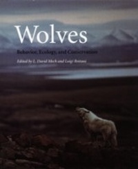 Enlarge image Cover: Wolves - University of Chicago Press