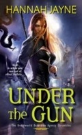 Cover: Under the Gun - Kensington