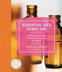 Abbildung von: Essential Oils Every Day - HarperOne