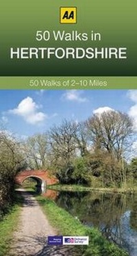 Abbildung von: 50 Walks in Hertfordshire - Automobile Association