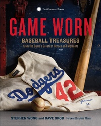 Abbildung von: Game Worn - Smithsonian Books