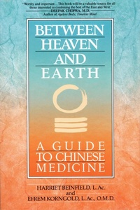 Abbildung von: Between Heaven and Earth - Ballantine Books