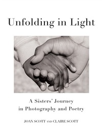 Abbildung von: Unfolding in Light - She Writes Press