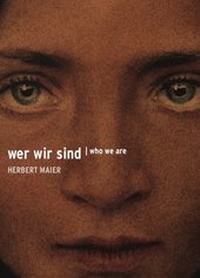 Abbildung von: Herbert Maier: Wer wir sind - Eine Visuelle Bibliothek - Snoeck
