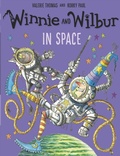 Cover: Winnie and Wilbur in Space - OXFORD CHILDRENS