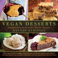 Abbildung von: Vegan Desserts - Skyhorse Publishing