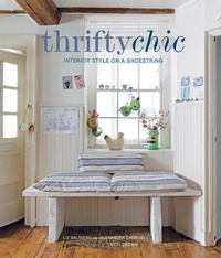 Abbildung von: Thrifty Chic - CICO Books