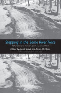 Abbildung von: Stepping in the Same River Twice - Yale University Press