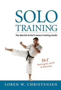 Abbildung von: Solo Training - YMAA Publication Center