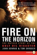 Cover: Fire on the Horizon Large Print: The Untold Story of the Gulf Oil Disast er - HarperCollins