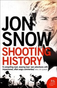 Abbildung von: Shooting History - HarperPerennial