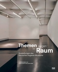Cover: Themen zeigen im Raum - Hatje Cantz Verlag