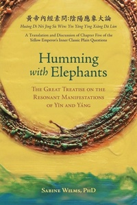 Abbildung von: Humming with Elephants - Happy Goat Productions