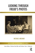 Cover: Looking Through Freud's Photos - Routledge