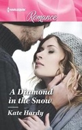 Cover: A Diamond in the Snow - Harlequin Romance Large Print