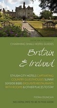 Cover: Charming Small Hotel Guide: Britain and Ireland 17th Edition - Duncan Petersen Publishing Ltd
