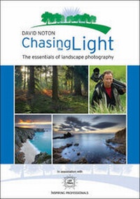 Enlarge image Cover: Chasing the Light - movingimagemedia