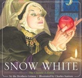 Cover: Snow White - Applesauce Press