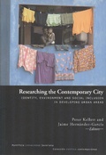 Cover: Researching the contemporary city - Editorial Pontificia Universidad Javeriana