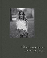 Abbildung von: Ethan James Green: Young New York - Aperture