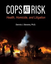 Abbildung von: Cops at Risk - Cognella, Inc