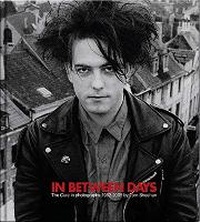 Abbildung von: In Between Days - Flood Gallery Publishing