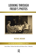 Cover: Looking Through Freud's Photos - Routledge