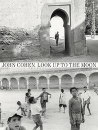 Enlarge image Cover: Look up to the Moon - Steidl