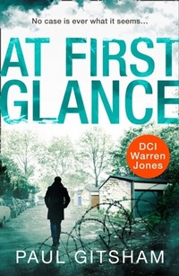 Abbildung von: At First Glance (novella) - HQ Digital