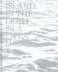Cover: Island in the Light/Isla en la luz - TRA Publishing