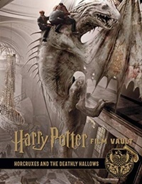 Abbildung von: Harry Potter: The Film Vault - Volume 3: The Sorcerer's Stone, Horcruxes & The Deathly Hallows - Titan Books Ltd