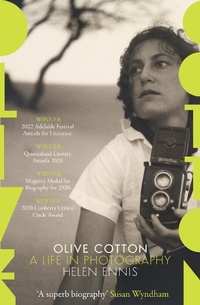 Abbildung von: Olive Cotton - Fourth Estate