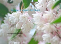 Abbildung von: Voyager à travers les fleurs - Books on Demand