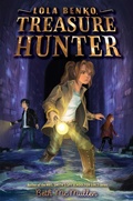 Cover: Lola Benko, Treasure Hunter: Volume 1 - Aladdin