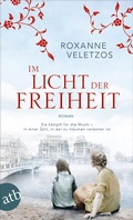 Cover: Im Licht der Freiheit - Aufbau Taschenbuch