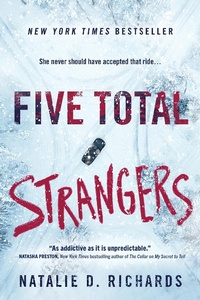 Abbildung von: Five Total Strangers - Sourcebooks Fire