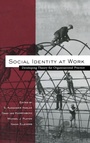 Bild: Social Identity at Work - Psychology Press Ltd