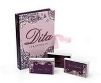 Abbildung von: Dita: Stripteese - It Books