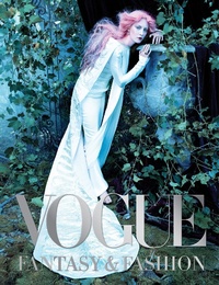 Abbildung von: Vogue: Fantasy & Fashion - Abrams