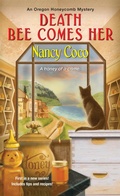 Cover: Death Bee Comes Her - Kensington Cozies