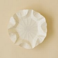 Abbildung von: Flexible Hanji-Papierschale Lotusblatt (S) Weiß - Ablage / Servierschale aus traditionellem Hanji-Papier - Bookchair