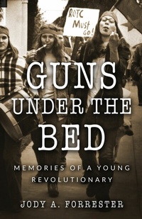 Abbildung von: Guns Under the Bed - Odyssey Books