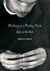 Abbildung von: Walking on a Rolling Deck - Liturgical Press