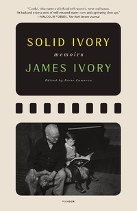 Abbildung von: Solid Ivory - Farrar, Straus and Giroux