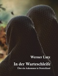 Cover: In der Warteschleife - TWENTYSIX